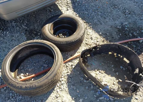 2003 Mercury Grand Marquis Gs из США, поврежденный, VIN 2MEFM74W23X624103